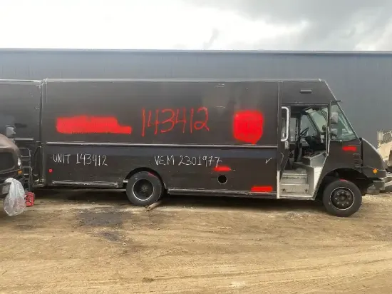 Picture of 2008-freightliner-mt55-chassis-truck-delivery